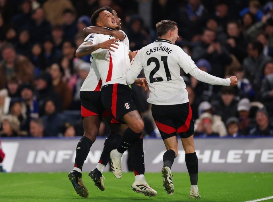 阿莱尼亚：当时我在巴萨没有位置，库库雷利亚也是一样