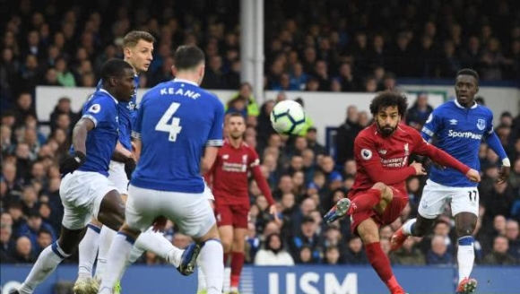 阿隆索：球队内部非常团结，阿诺德在皇马有适应过程是正常的